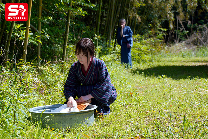 Cô gái thôn quê đáng thương là đồ chơi cho lũ trai làng Miru